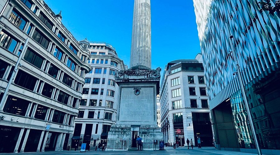 Exterior view of the Monument building in the City of London – Location of the M7 Real Estate Bolon flooring restoration project by Prestige.